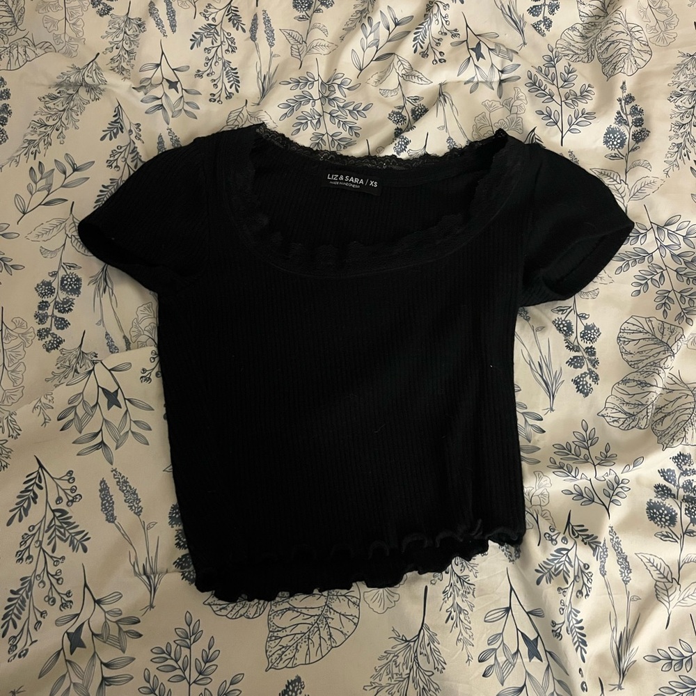 LIZ LISA Black Ribbed Blouse